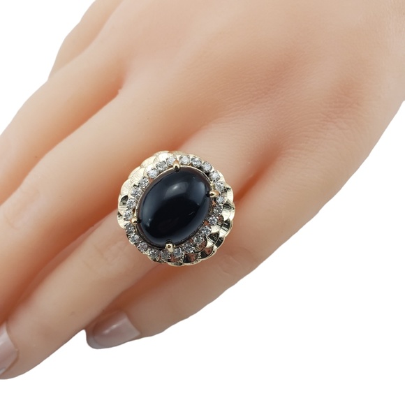 Vintage 14 Karat Yellow Gold Onyx and Diamond Ring Size 7.5 #13316 - Picture 7 of 7